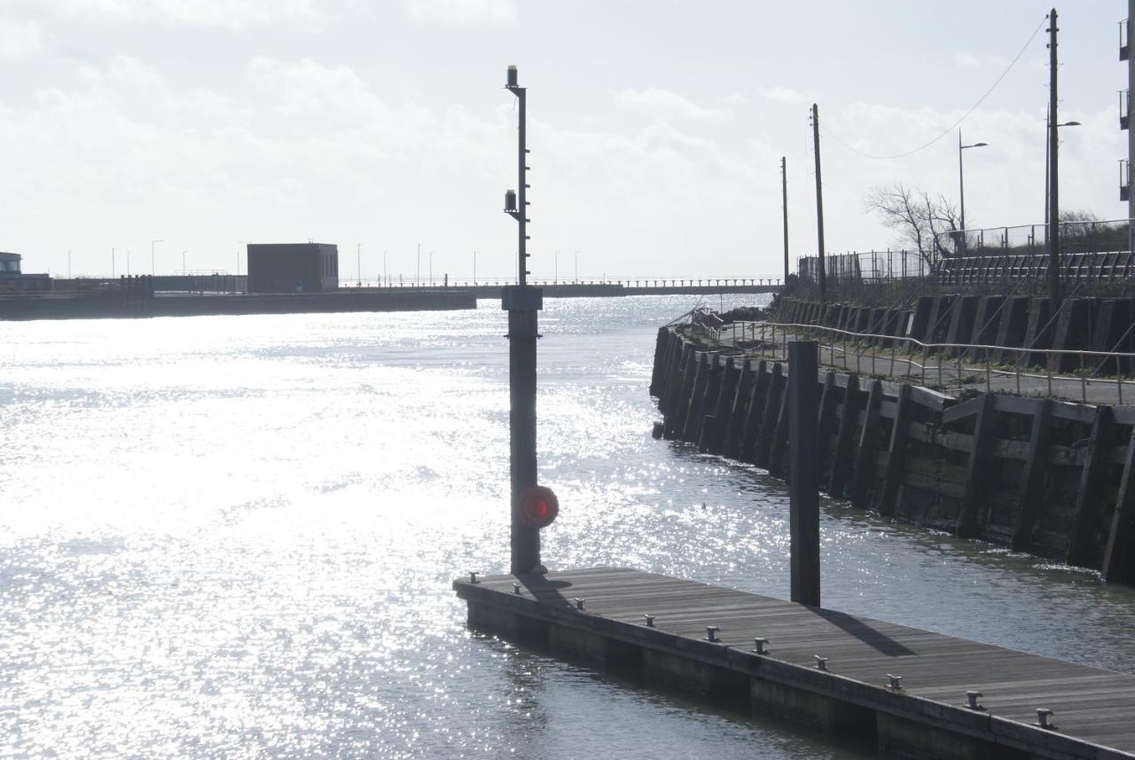Coastal City Rooms - Waterfront Swansea Eksteriør bilde